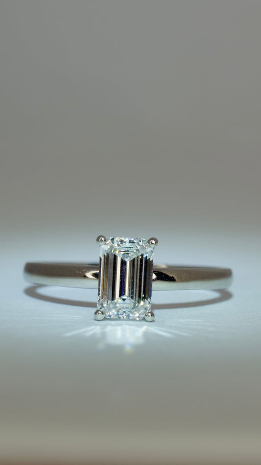 1ct エメラルドカットラボリング